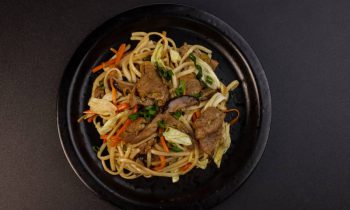 D&eacute;couvrir les nouilles Udon : Kake Udon et Yaki Udon